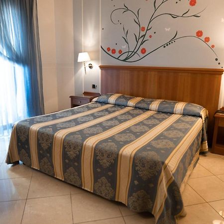 אלסנדריה Dipendenza Hotel Londra מראה חיצוני תמונה